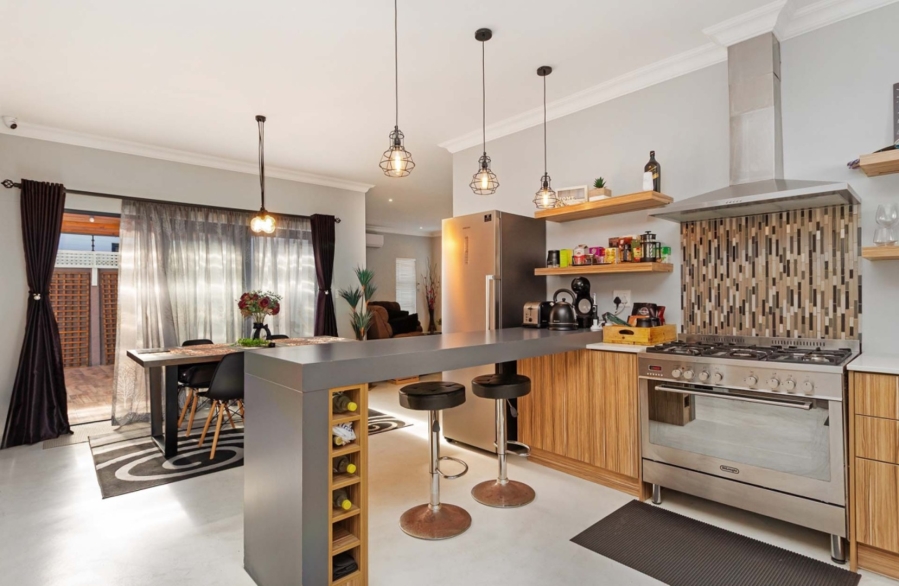 3 Bedroom Property for Sale in Parklands North Western Cape